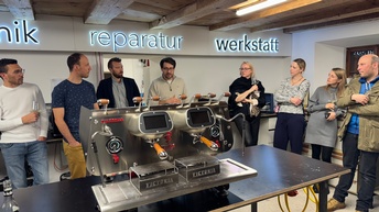 Wenn Netzwerken zum Erlebnis wird – Junge Wirtschaft bei Kaffeetechnik Ausserfern