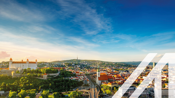 Stadtansicht von Bratislava mit Blick auf die Altstadt und Donau<br />
