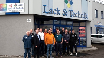 Zertifizierte Dellentechniker, geprüft am 27. März 2025 Hayri Ersan, Fa. Hayri Ersan, Ried (OÖ) Mihail Isac, Pottenstein (NÖ) Andreas Winklmair, Auto-Butler mobile Hagel- & Dellenreparatur, Steyr (OÖ) Rene Hinterseer, Graz Gabor Varga, Car-Rep-Profiteam Denk GmbH, Zell am Pettenfirst (OÖ) Jürgen Scalet, Car-Rep-Profiteam Denk GmbH, Zell am Pettenfirst (OÖ) Adam Szalai, Car-Rep-Profiteam Denk GmbH, Zell am Pettenfirst (OÖ) Christian Lasser, Lasser Karosserie-Lack Consulting GmbH, Trofaiach (St)