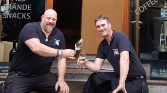 Dipl-Sommeliers Dietmar Pfister und Gregor Elsässer von Invinum