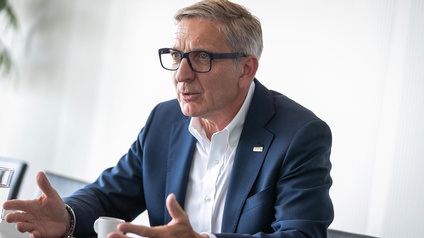 Josef Herk ist Chef der Herk GmbH, einem Karosserie- und Lackierfachbetrieb mit Sitz in Knittelfeld. Das Familienunternehmen beschäftigt 24 Mitarbeiter und bildet Lehrlinge aus. Seit 2011 ist Herk Präsident der WKO Steiermark.