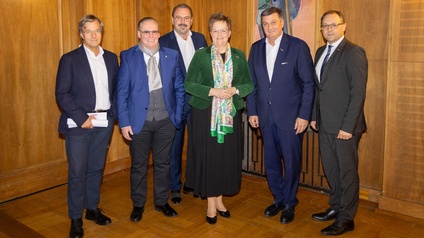 Gruppenfoto der Vertreter des Kärntner Wirtschaftsparlaments