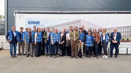 Ein Bild einer Gruppe von Unternehmerinnen und Unternehmern.