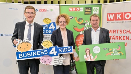 SPAR-Geschäftsführer Alois Huber, NÖ Familienlandesrätin Christiane Teschl-Hofmeister und WKNÖ-Präsident Wolfgang Ecker (v.l.)