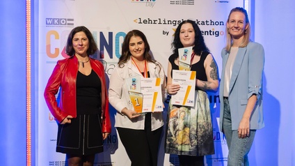 v.l.:  Anna Gawin (CEO apprentigo), Pia Saly und Delila Sabanovic, WKÖ-Vizepräsidentin Carmen Goby