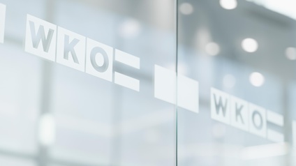WKO-Logo auf Glas