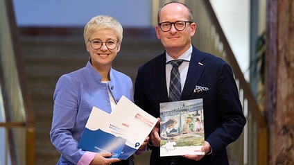 WKOÖ-Präsidentin Doris Hummer und WKOÖ-Direktor Gerald Silberhumer