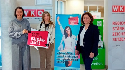 Bezirksstellenleiterin Katharina Schwarzinger, Unternehmerin Sonja Gottler und Bezirksstellenobfrau KommR Doris Schreiber