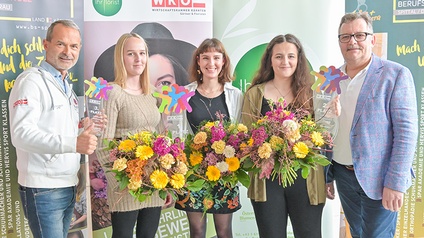 Siegerinnen des Landeslehringswettbewerbes der Floristen: Sabine Schober (Platz 3), Rebecca Moser (Platz 1) und Sarah Mörtl (Platz 2)
