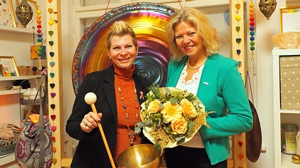 V.l. Claudia Holzer (links) und Bezirksvertreterin von Frau in der Wirtschaft Wiener Neustadt Anita Stadtherr
