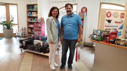 Bezirksstellenobfrau Monika Eisenhuber und Bernd Konecny