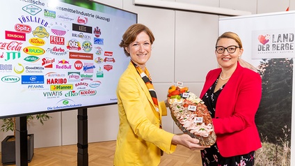 Katharina Koßdorff, Geschäftsführerin Fachverband der Lebensmittelindustrie; Christina Mutenthaler-Sipek, Geschäftsführerin AMA-Marketing GmbH)