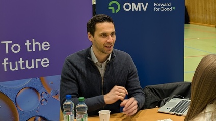 Mann beim Lehrlings Speed Dating