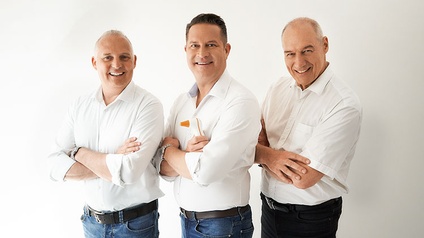 Das earbreeze-Team: Peter Müller (Operations Director), Rudolf Mayrhofer-Grünbühel (Managing Director) und Michael Schröckenfuchs (HNO-Professor und Medical Advisor)