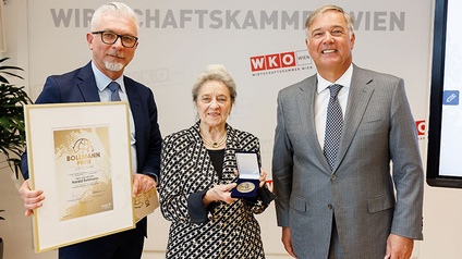 Verleihung des 1. Bollmann Preises an Ute Bollmann: Spartenobmann Transport & Verkehr Davor Sertic, Ute Bollmann und WK Wien Präsident Walter Ruck 
