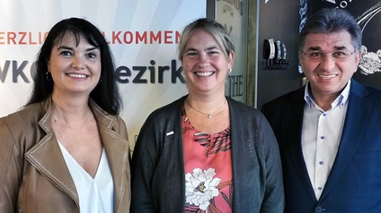 WK Wien-Expertin Sabine Szilagyi (Mitte) mit WK Wien-Bezirksobmann Klaus Brandhofer und dessen Stellvertreterin Alexandra Psichos-Prankl