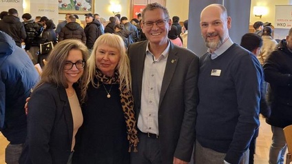 v.l.n.r: Ing. Katharina Graber MBA (WK-Wien Bezirksobfrau), Mag.a Monika Wollny (ibis acam), Georg Papai (Bezirksvorsteher Floridsdorf), Franz Gerold Bliem (AMS-SfU)