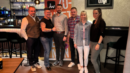 Das Team der Jungen Wirtschaft Reutte mit den Gastgebern des Abends. Ein großes Dankeschön an alle, die dabei waren – solche Abende zeigen einmal mehr, wie wertvoll persönlicher Austausch, neue Impulse und echte Begegnungen sind.