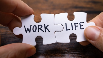 Work-Life Balance Puzzleteile, die ineinandergreifen, Nahaufnahme