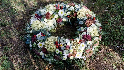 Blumenschmuck für Allerheiligen