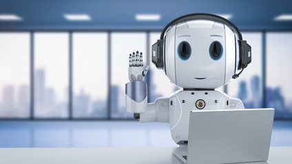 3D-Rendering eines Roboters mit Kopfhörern, der an einem Schreibtisch sitzt, winkt und vor sich einen Laptop hat