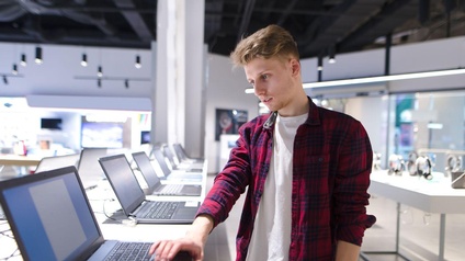 Mann am Computer