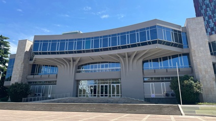 Frontalansicht des Kongresspalasts