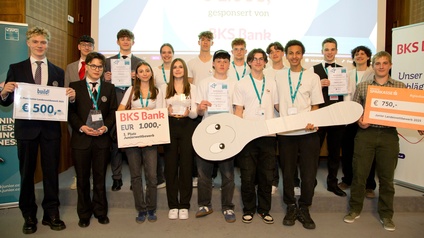 Gruppenfoto der drei Erstplatzierten