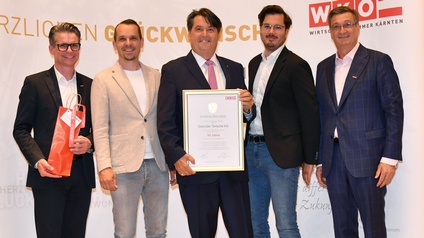Die Firma Tertsche mit Klaus Kronlechner mit Urkunde, seine beiden Söhne sowie Franz Ahm und Jürgen Mandl