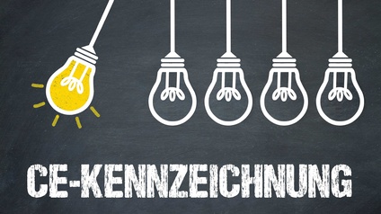 Schriftzug CE-Kennzeichnung mit Glühbirnen