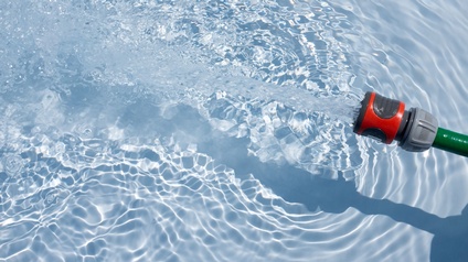 Poolbefüllung