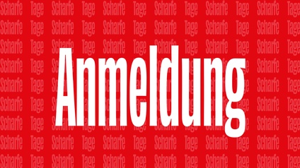 roter Hintergrund mit kleiner Aufschrift 