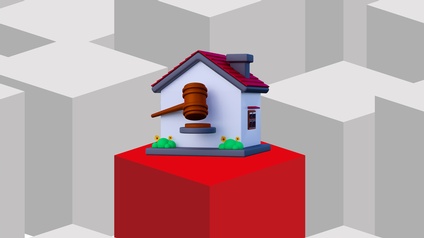 Stilisierte 3D-Grafik mit grauen Würfeln im Hintergrund und einem hervorgehobenen roten Würfel im Vordergrund. Darauf befindet sich ein stilisiertes Haus und im Vordergrund ein Richter-Hammer