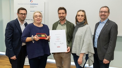 v.l.: Markus Redl (Innungsmeister und Obmann der Sparte Gewerbe und Handwerk), Kristine Egger, Karl Egger, Karoline Egger, Fachgruppengeschäftsführer Christoph Stoiber