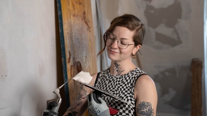 Die Hauswerkerin Lisa M. mit Kelle