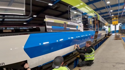 Die neuen Westbahn-Garnituren wurden von Digicut Rubmer beschriftet. 
