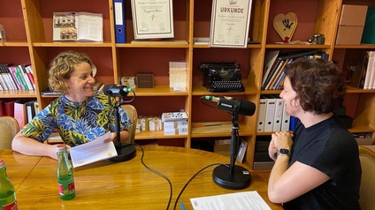 Barbara Schmidl (li.) und JW NÖ-Vorsitzende Katharina Alzinger-Kittel beim Interview für den Podcast #Erfolgsstorys der JW NÖ.