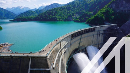 Kurobe Damm in Japan