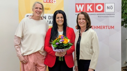 FiW-Landesvorsitzende Vera Sares, Dagmar Zinner und Bezirksstellenobfrau Anne Blauensteiner