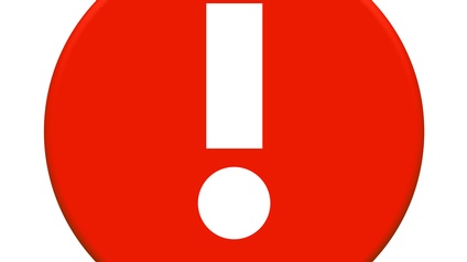 Ein roter Kreis mit einem weißen Rufzeichen auf weißem Hintergrund in Form eines Symbols. Es wird eine Warnung dargestellt.