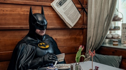 Batman bei der Kaffeepause