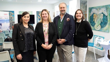 v.l: Bella Volen, Sabine Szilagyi, Dieter Steup, Anita Bock