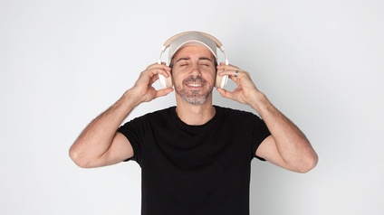 Die richtige Musik hilft zwar oft dabei, Aufmerksamkeit für Produkte und Dienstleistungen zu bekommen, allerdings sollte man dabei die entsprechenden Rechte nicht aus den Augen lassen. 