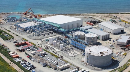 Eine Entsalzungsanlage aus der Luft Fotografiert