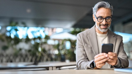 Unternehmer mit Smartphone