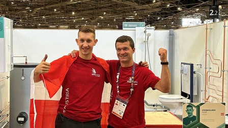 René Steinkellner mit Herbert Gabauer bei den WorldSkills 2024 in Lyon