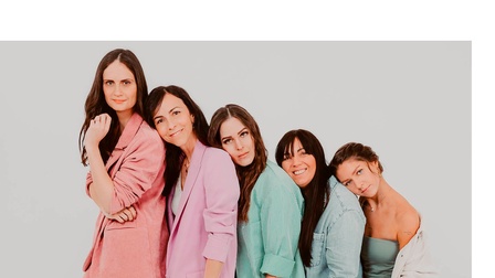 Anna Preihs, Sabrina Stummer, Silvia Dobrovnik, Regina Stelzer und Jessica Gauster gründeten das „Markenmeer“.