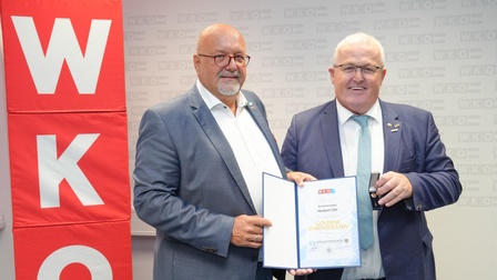 Bundesinnungsmeister KommR MMst. Andreas Kandioler und KommR MMst. Herbert Ohr (v. l.) 