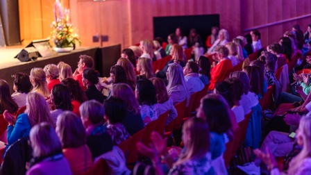 Publikum beim Unternehmerinnenkongress