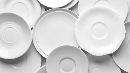 weißes Keramik-Essgeschirr